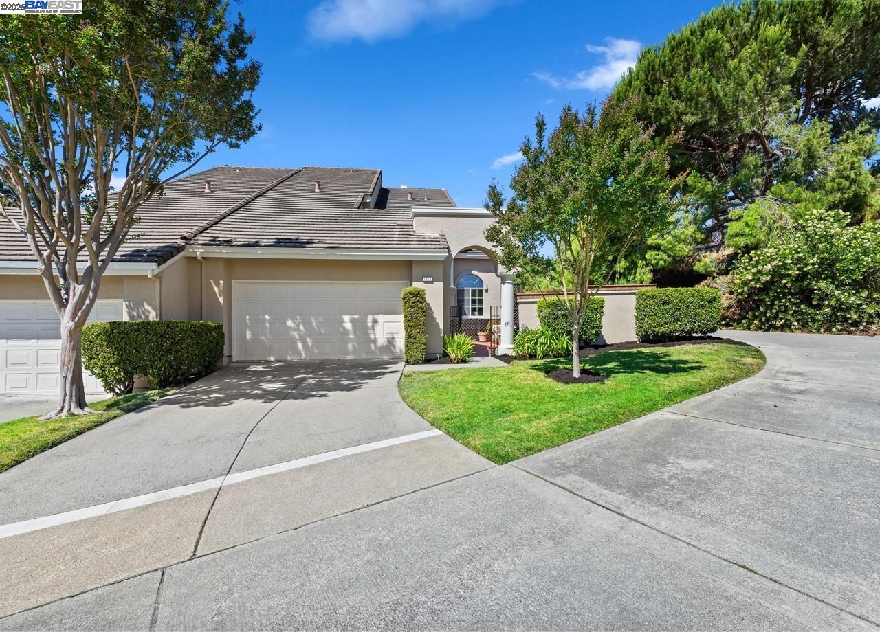 1375 Canyon Side Ave