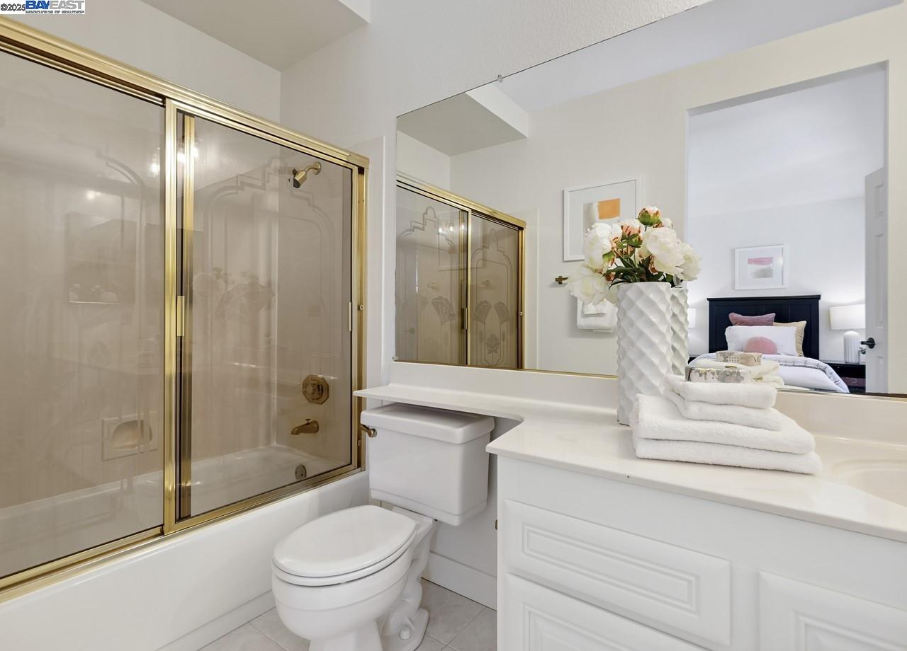 1375 Canyon Side Ave