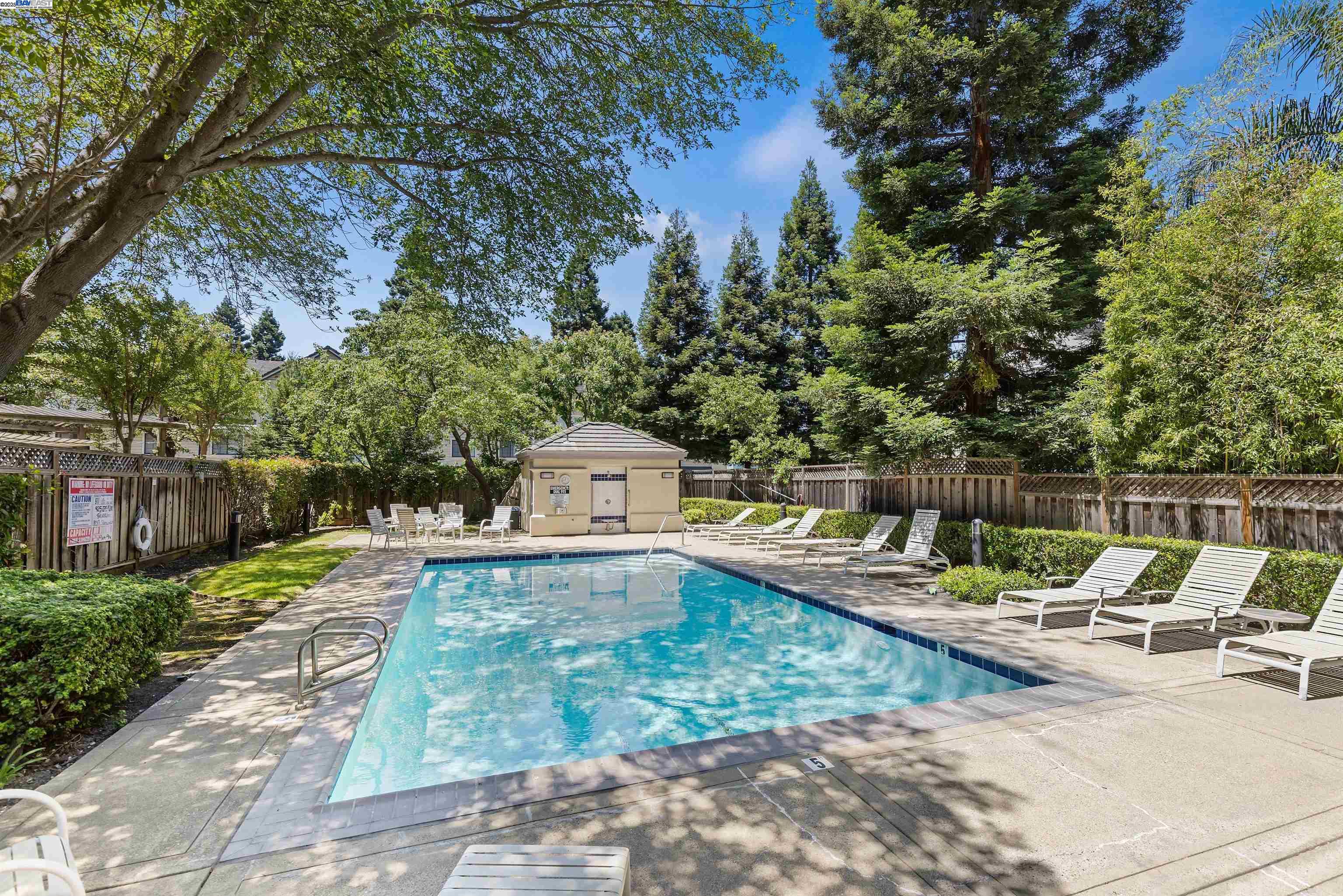 1687 Silverwood Ct