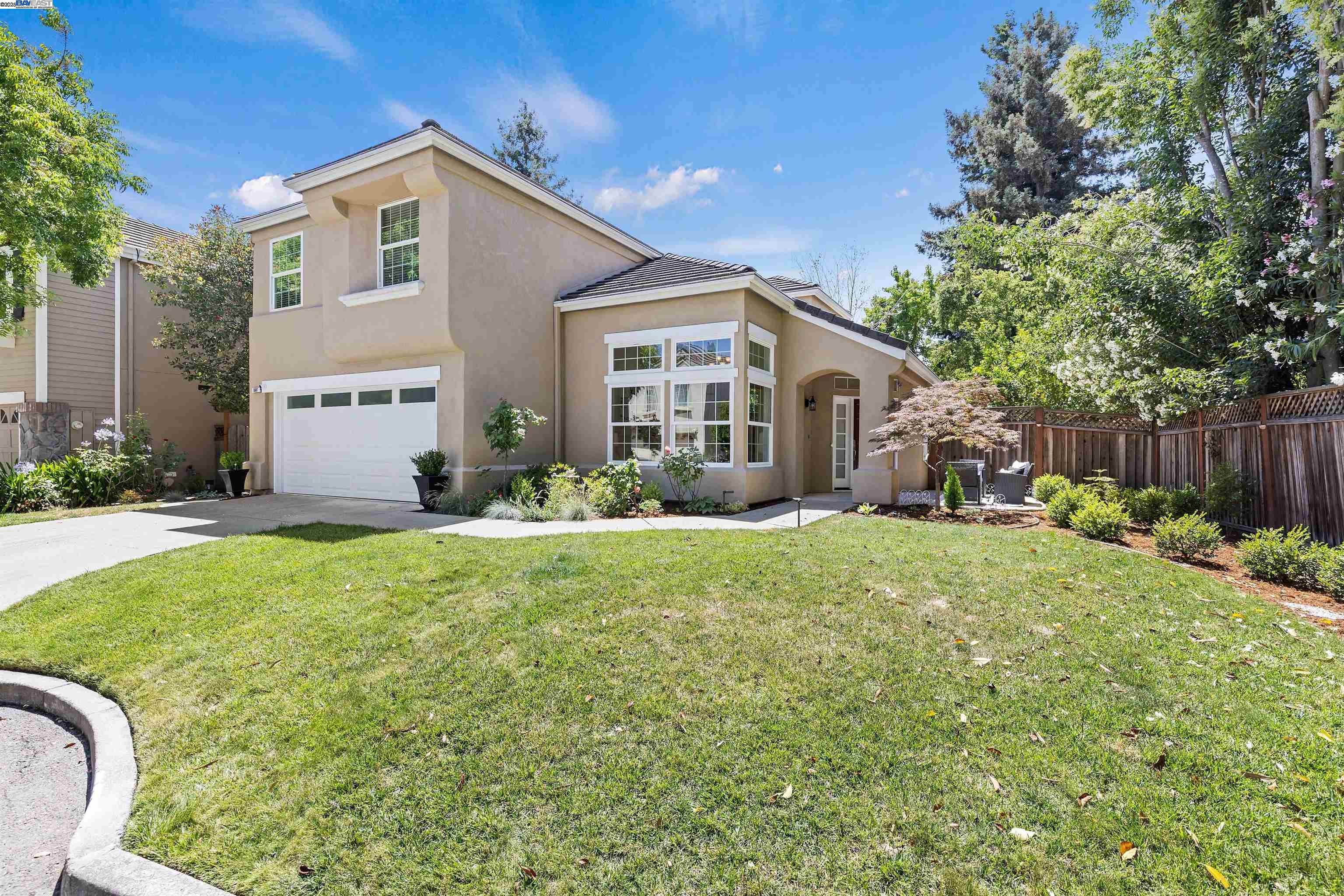 1687 Silverwood Ct