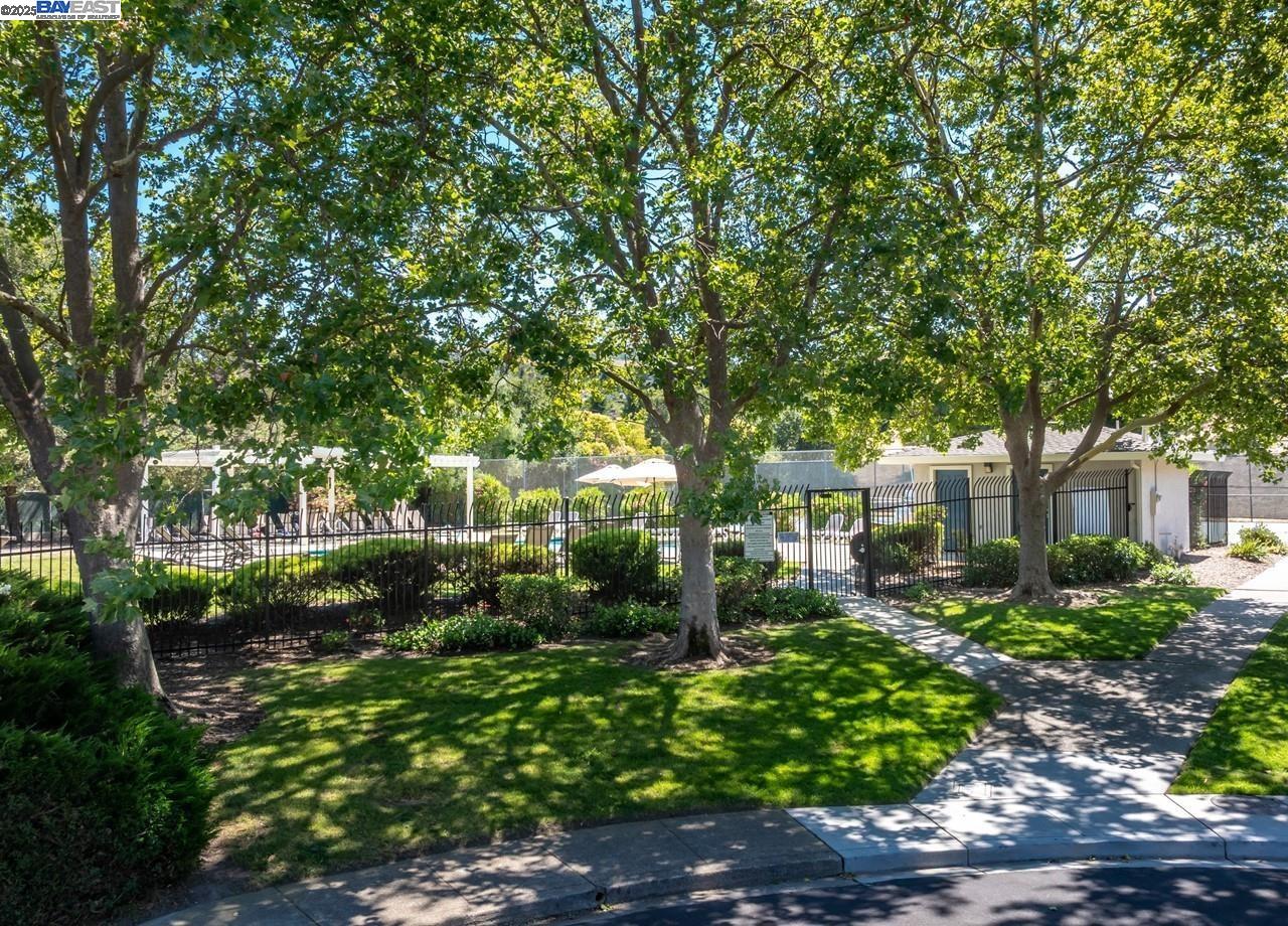 2485 Talavera Dr