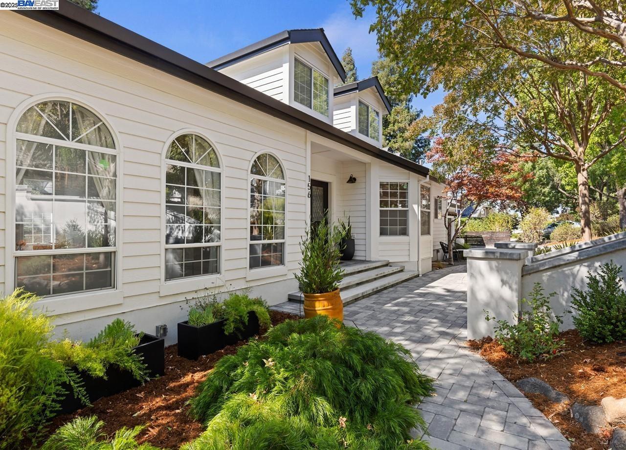 156 Del Monte Dr