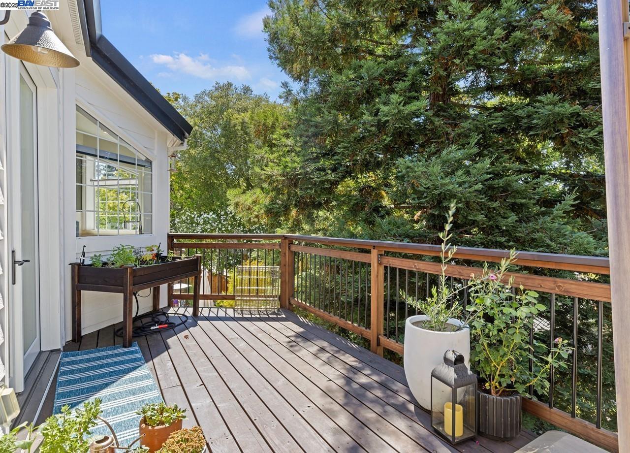 156 Del Monte Dr