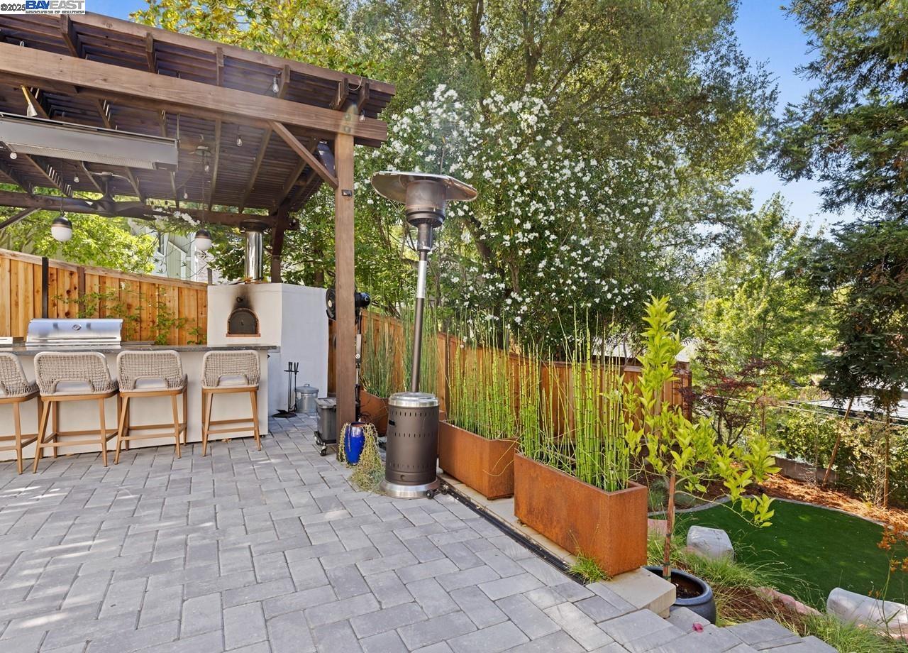 156 Del Monte Dr