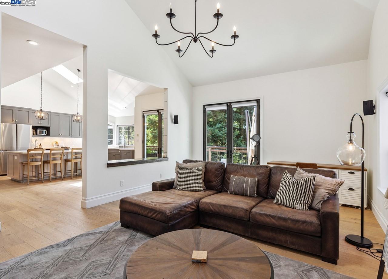 156 Del Monte Dr