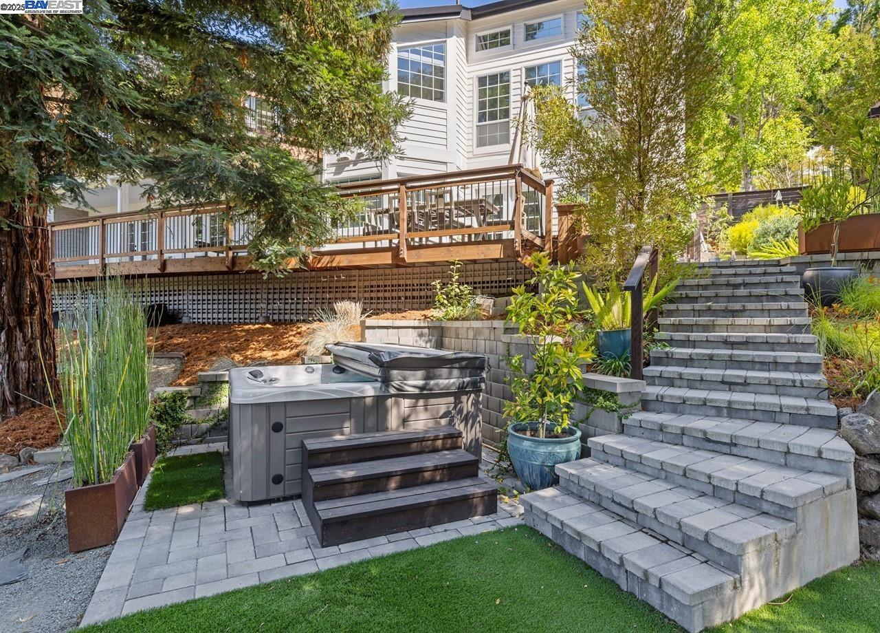 156 Del Monte Dr