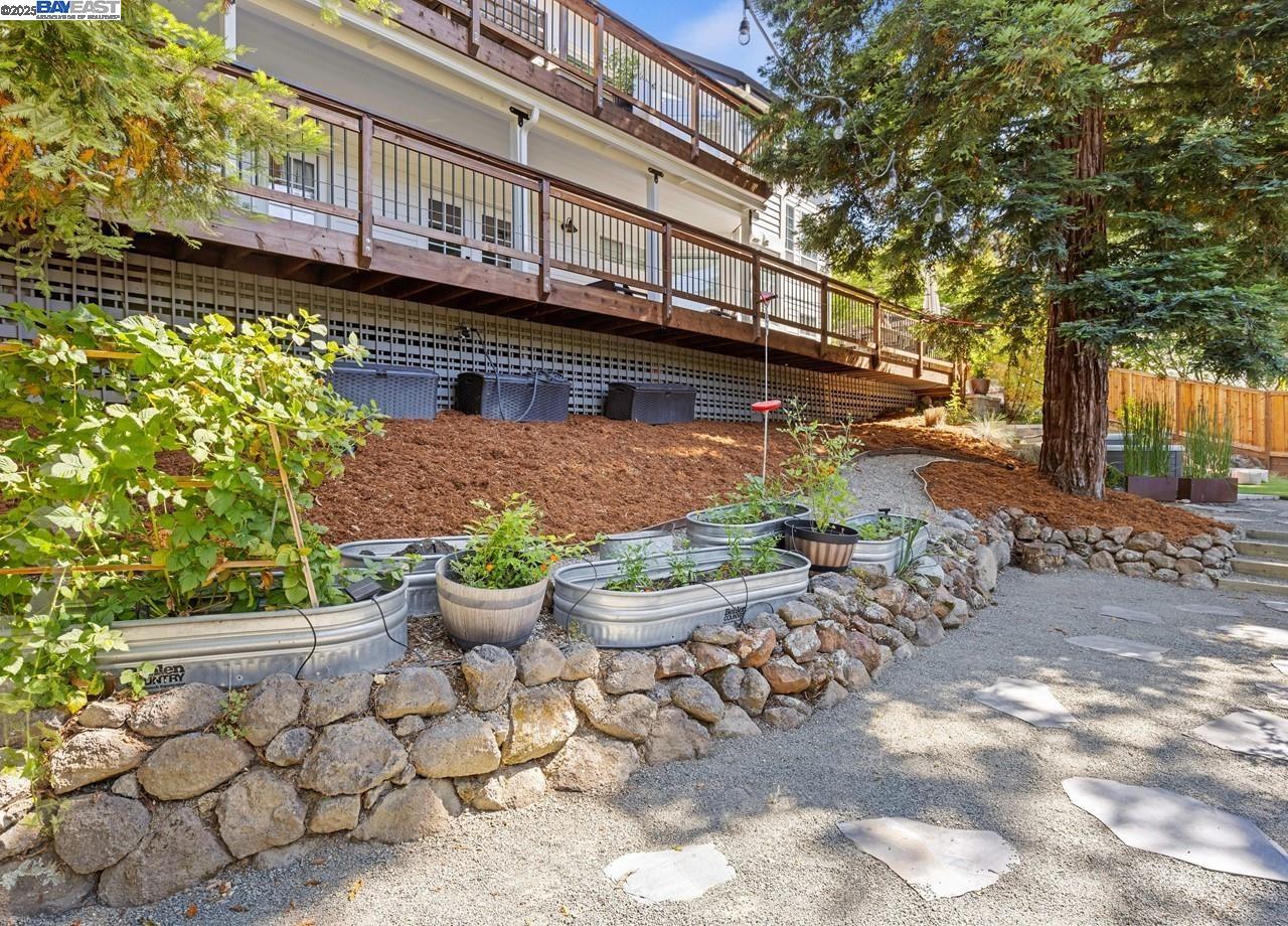 156 Del Monte Dr