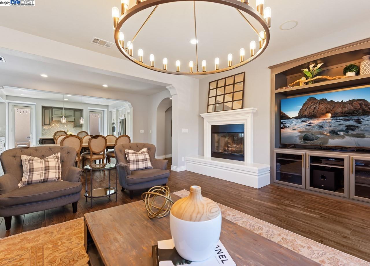 7563 Balmoral Way