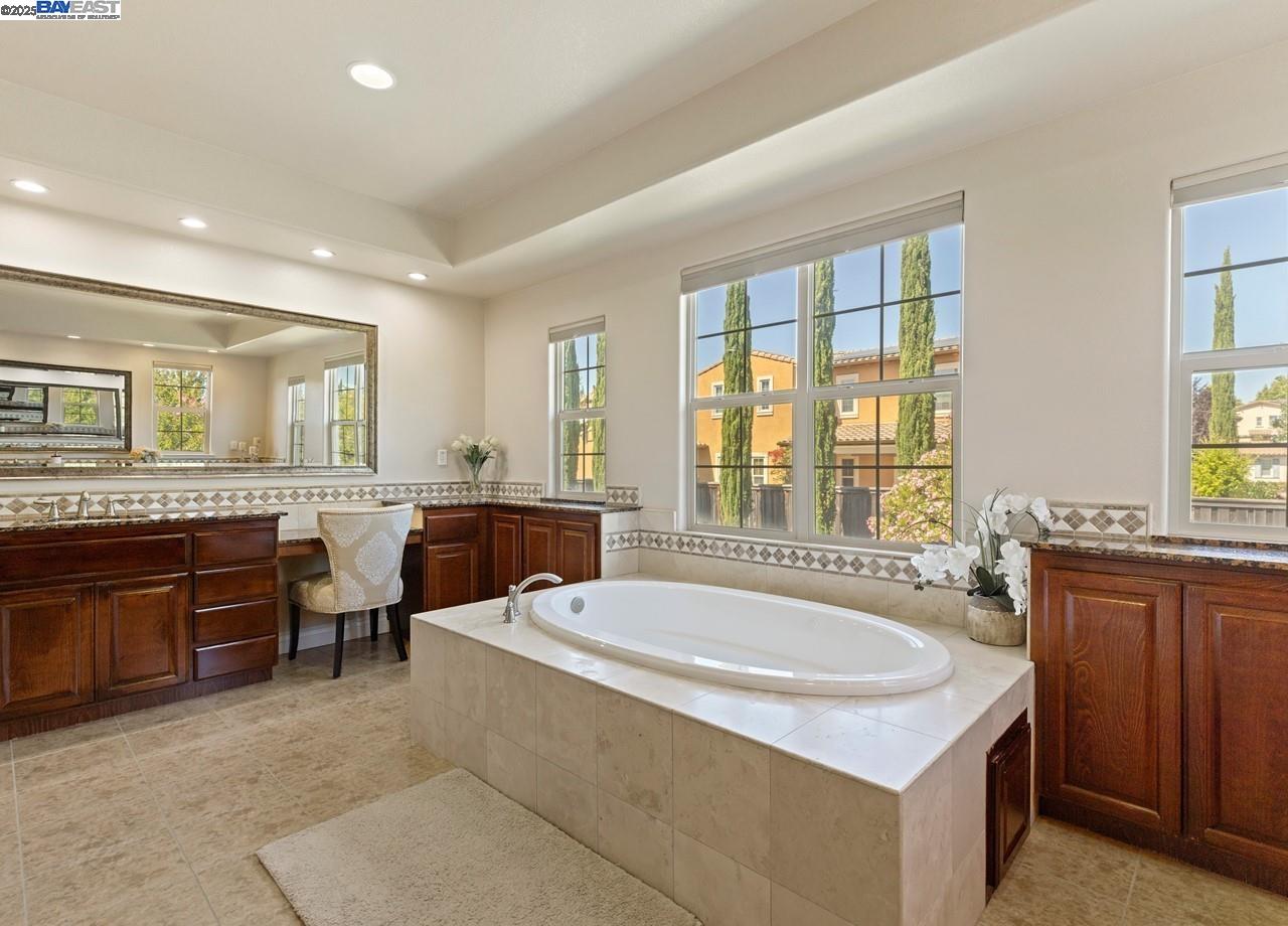 7563 Balmoral Way