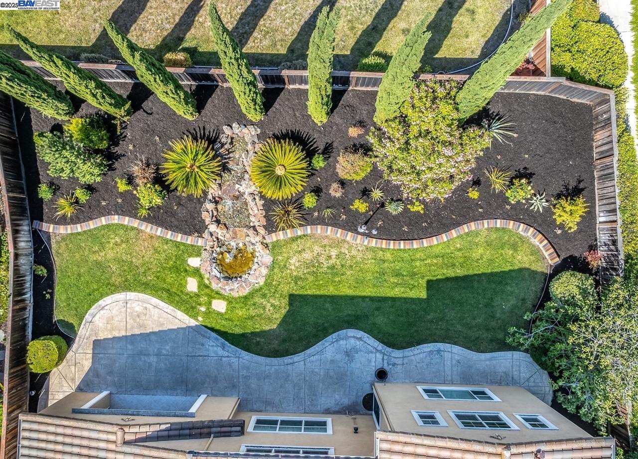 7563 Balmoral Way
