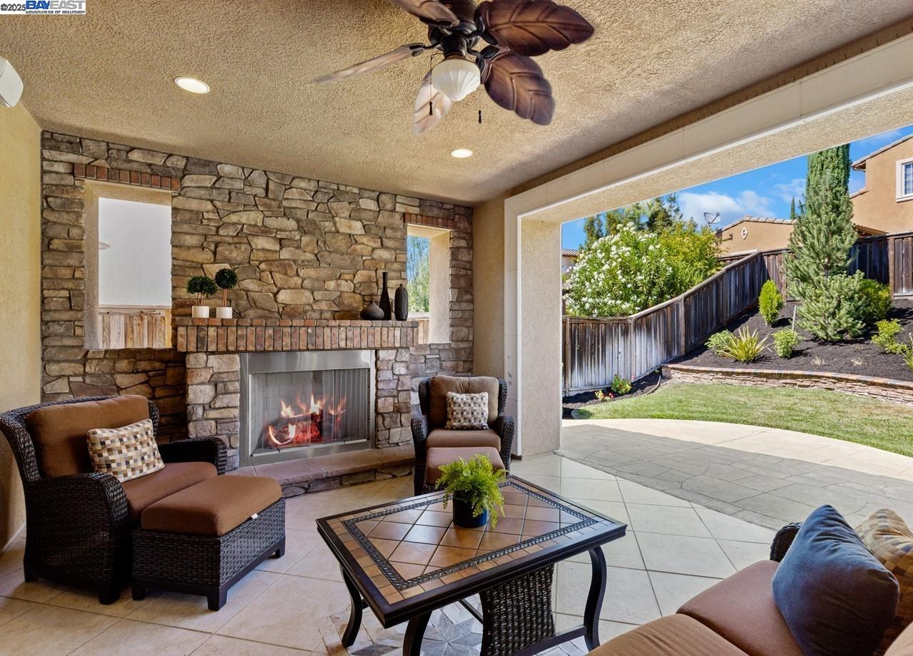 7563 Balmoral Way