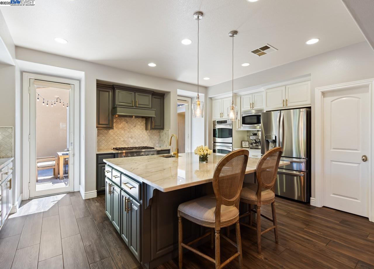 7563 Balmoral Way