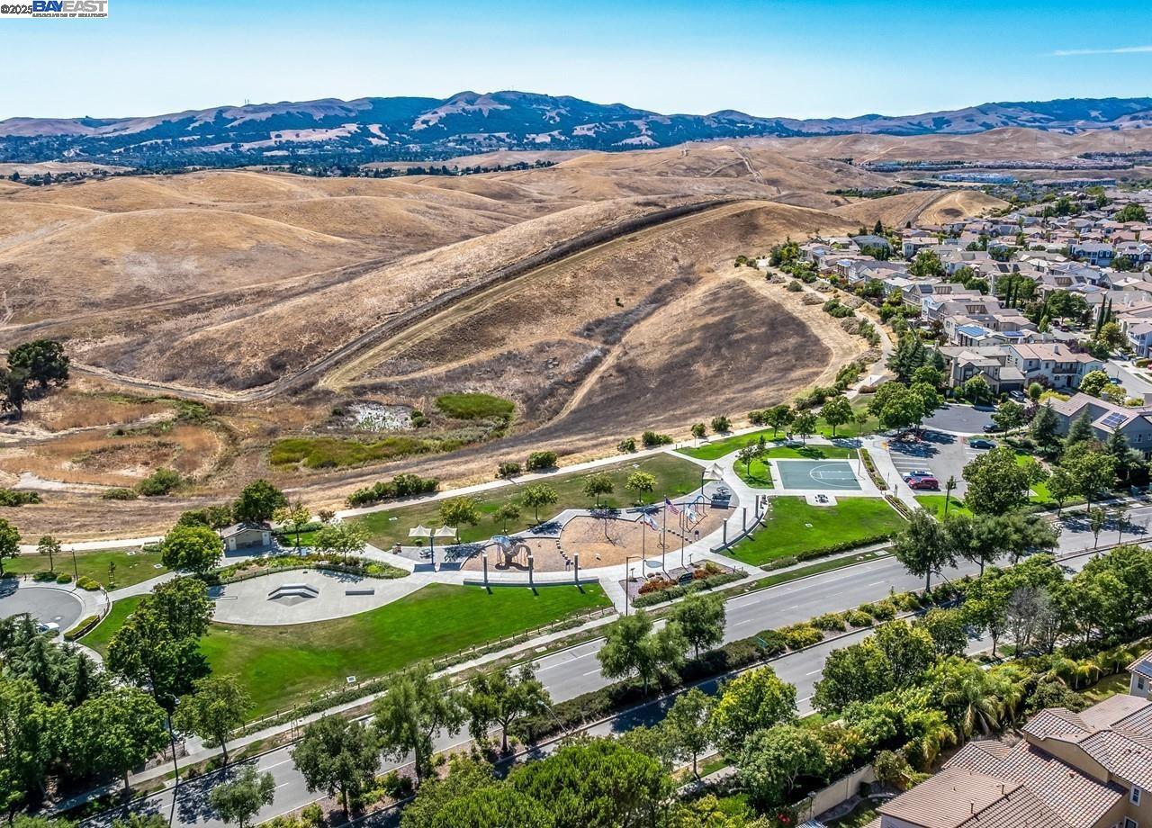 7563 Balmoral Way
