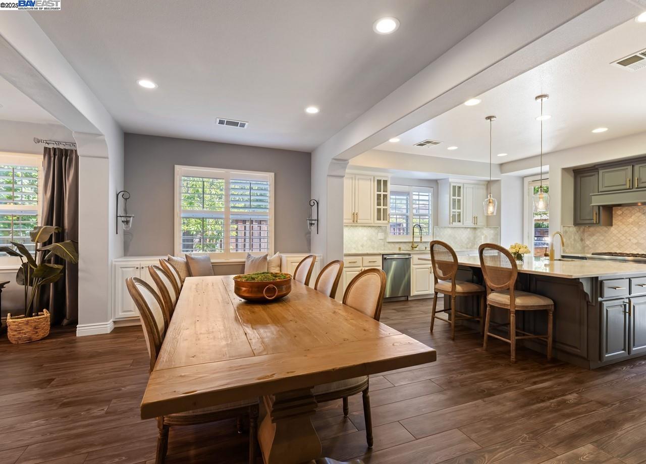 7563 Balmoral Way