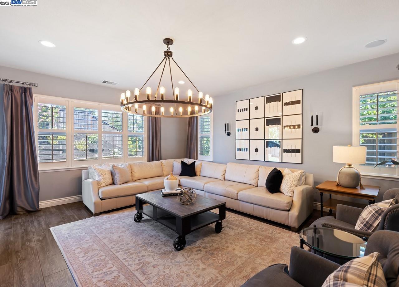 7563 Balmoral Way