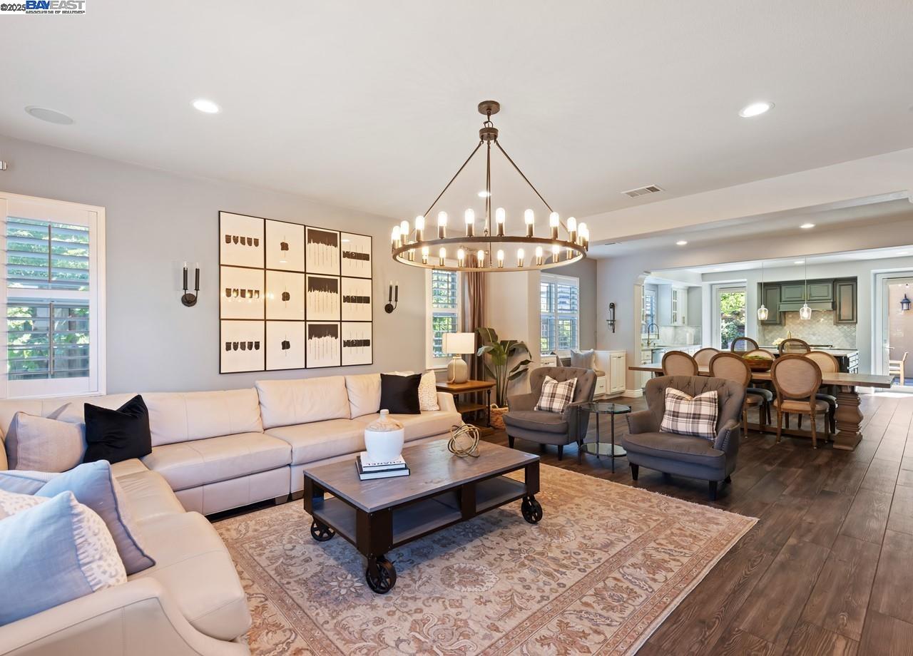 7563 Balmoral Way