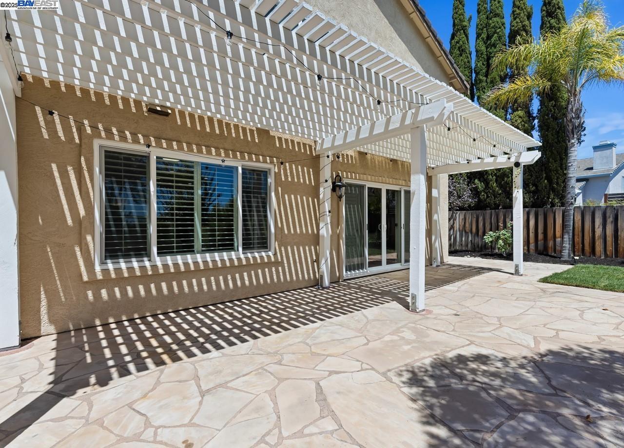 1143 Cheshire Cir