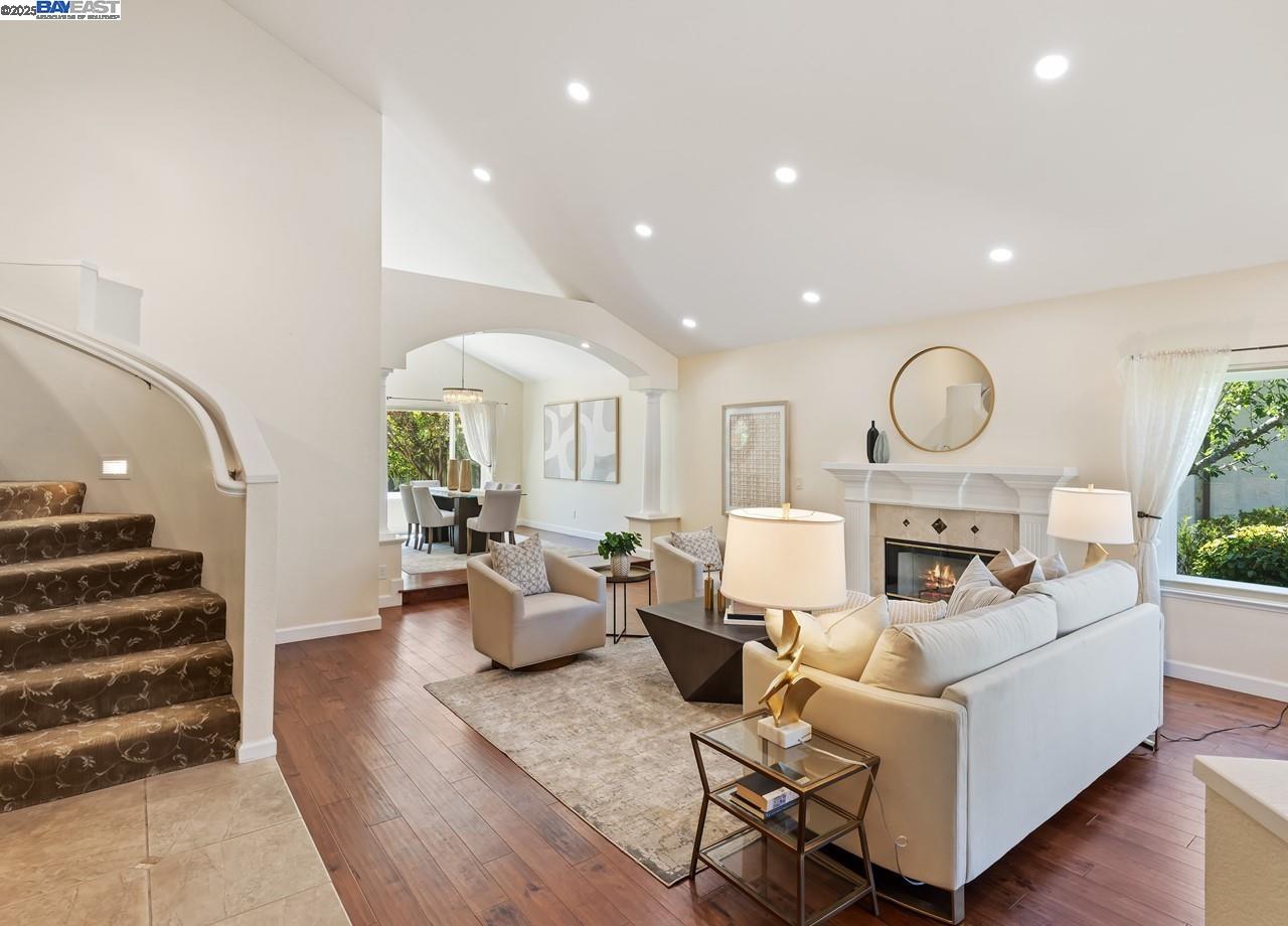 1143 Cheshire Cir