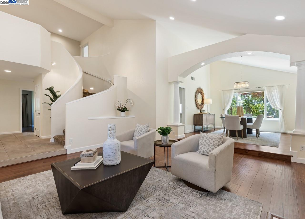 1143 Cheshire Cir