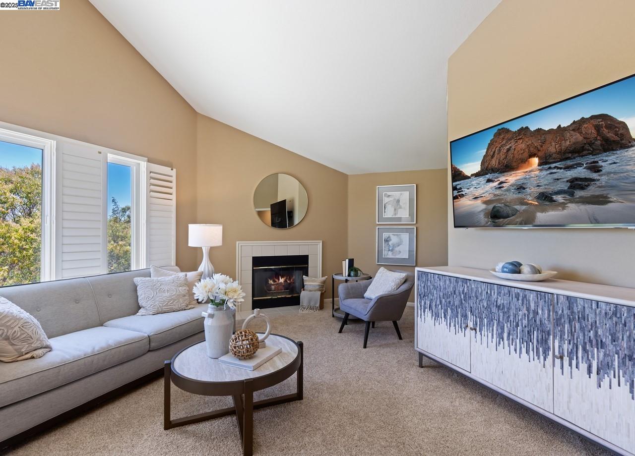 1143 Cheshire Cir