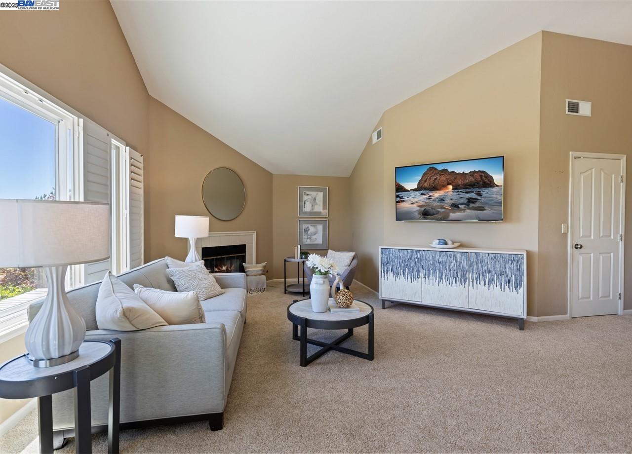 1143 Cheshire Cir