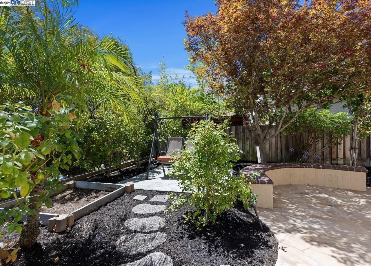 1143 Cheshire Cir
