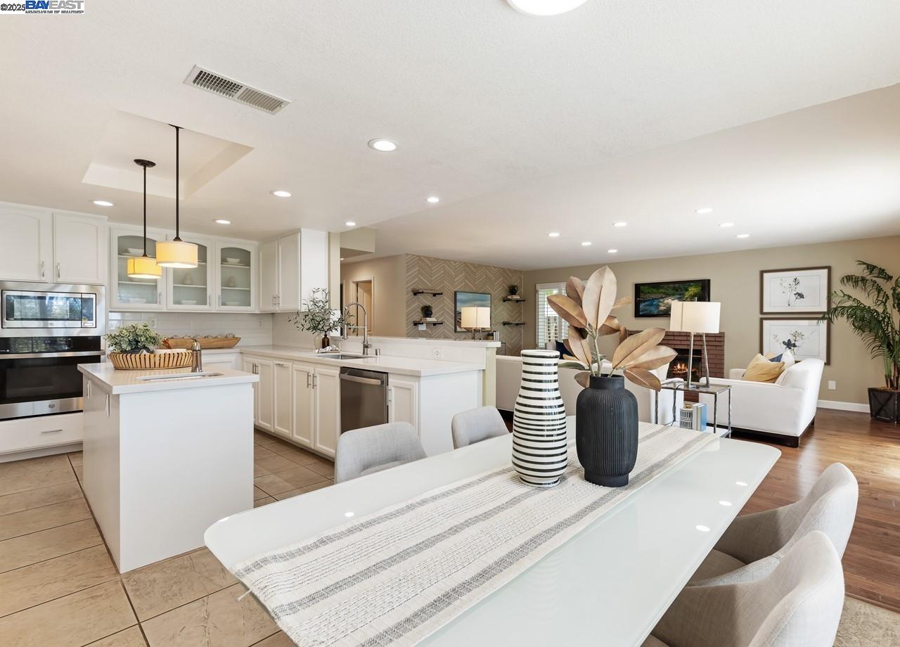 1143 Cheshire Cir
