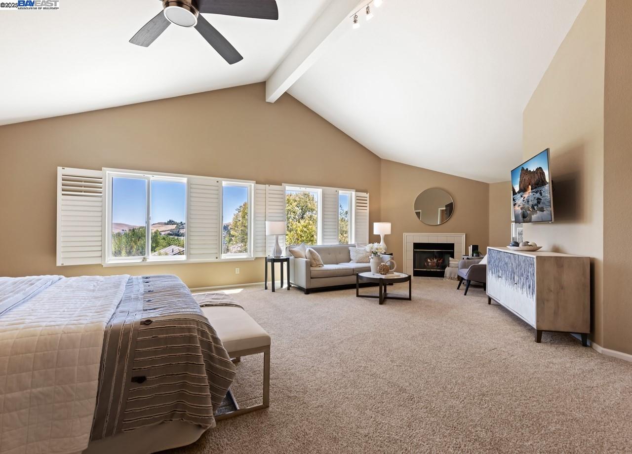 1143 Cheshire Cir