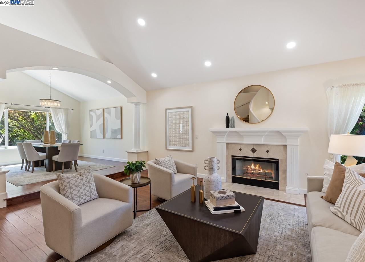 1143 Cheshire Cir