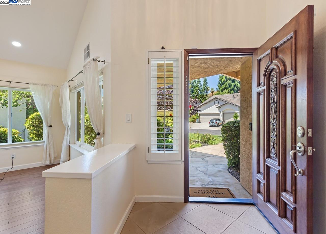 1143 Cheshire Cir