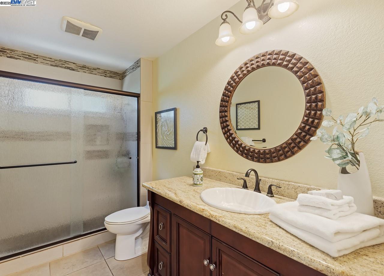 1143 Cheshire Cir