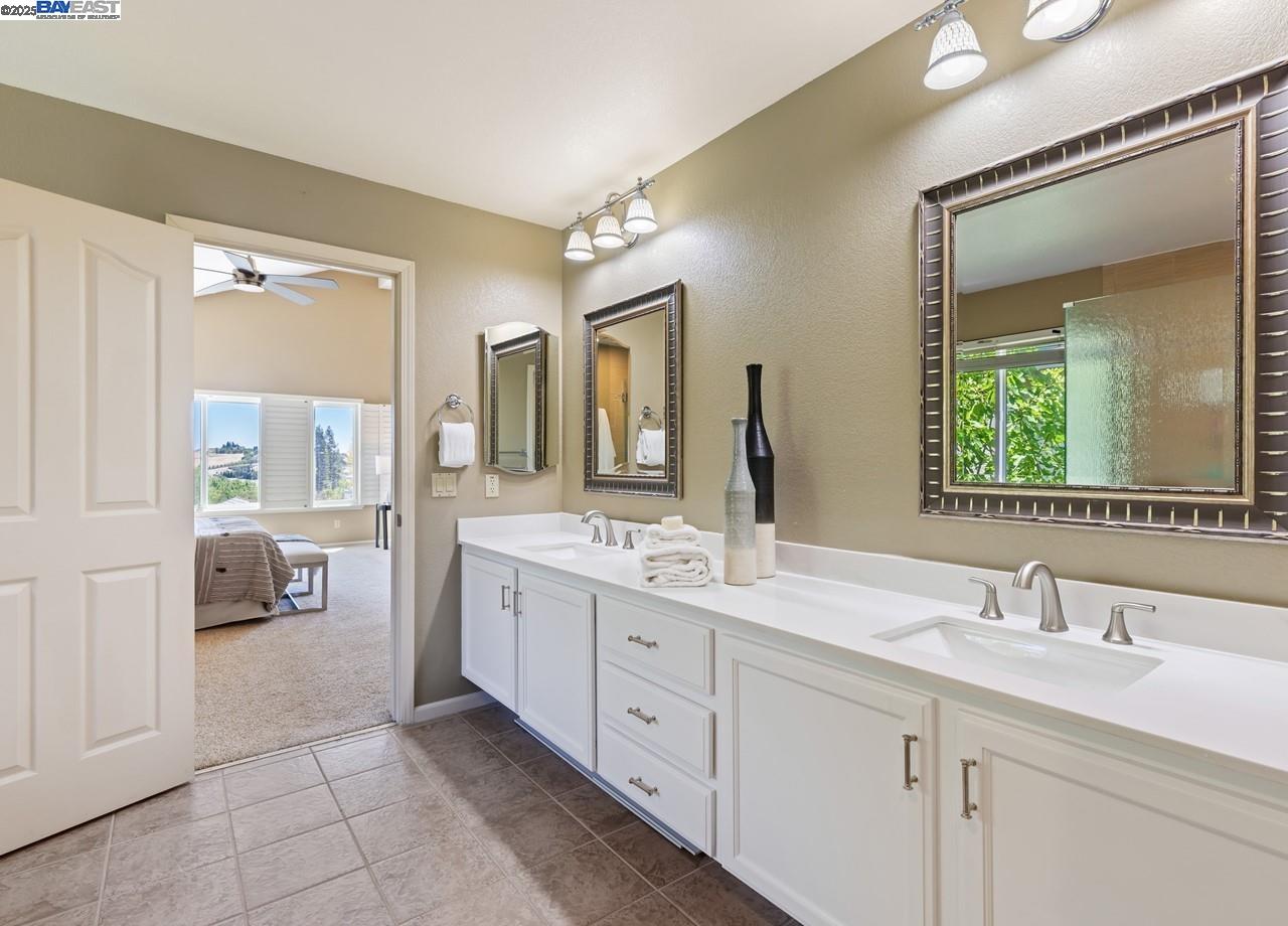 1143 Cheshire Cir