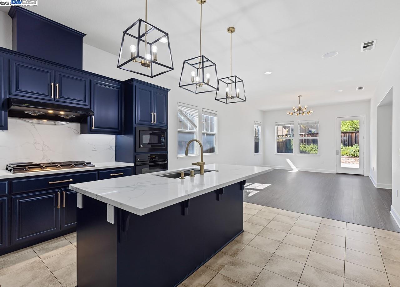 2453 Forino Dr