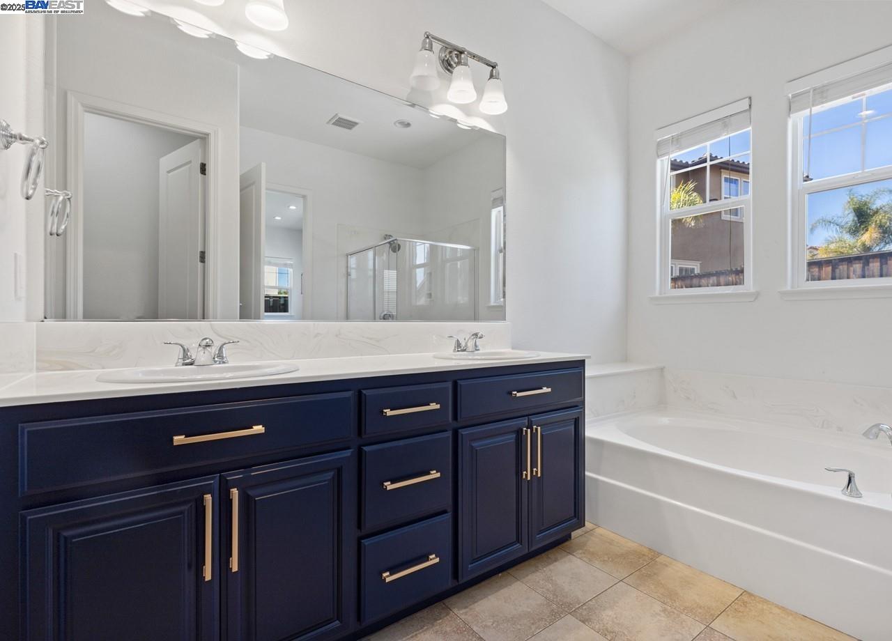 2453 Forino Dr