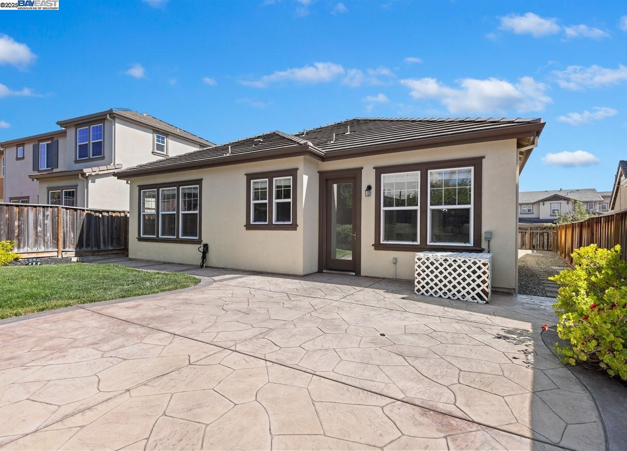 2453 Forino Dr