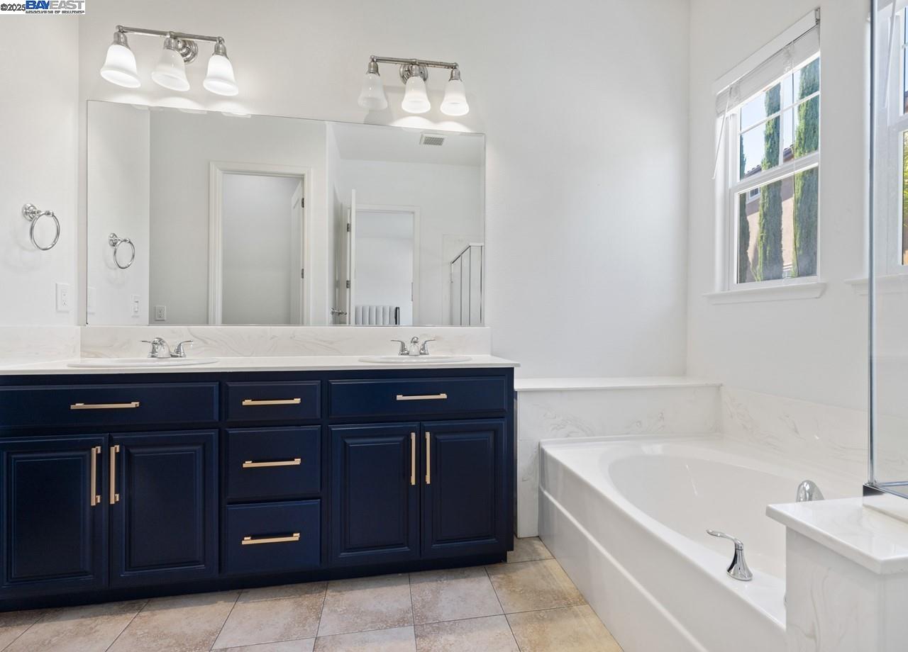 2453 Forino Dr