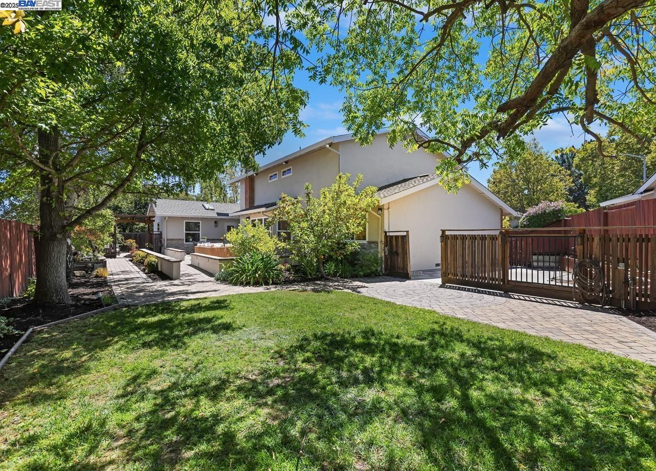 59 Arenas Ct