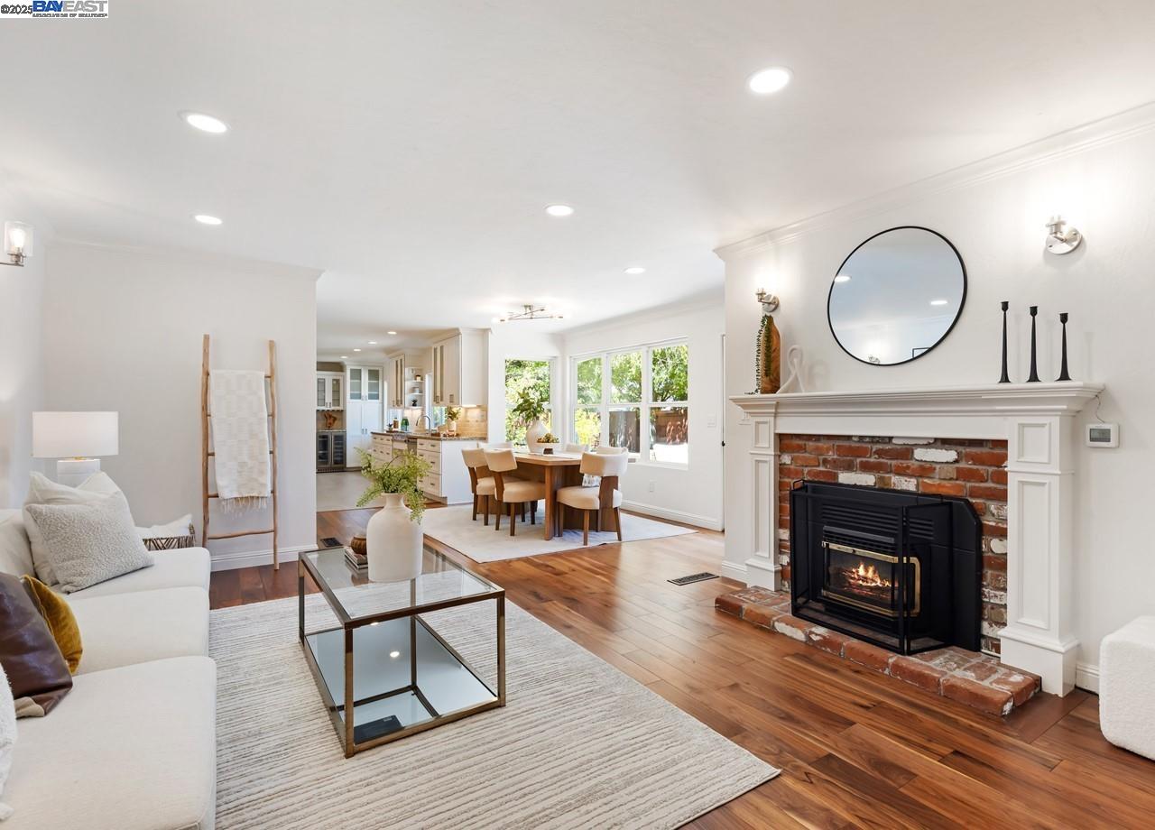 59 Arenas Ct