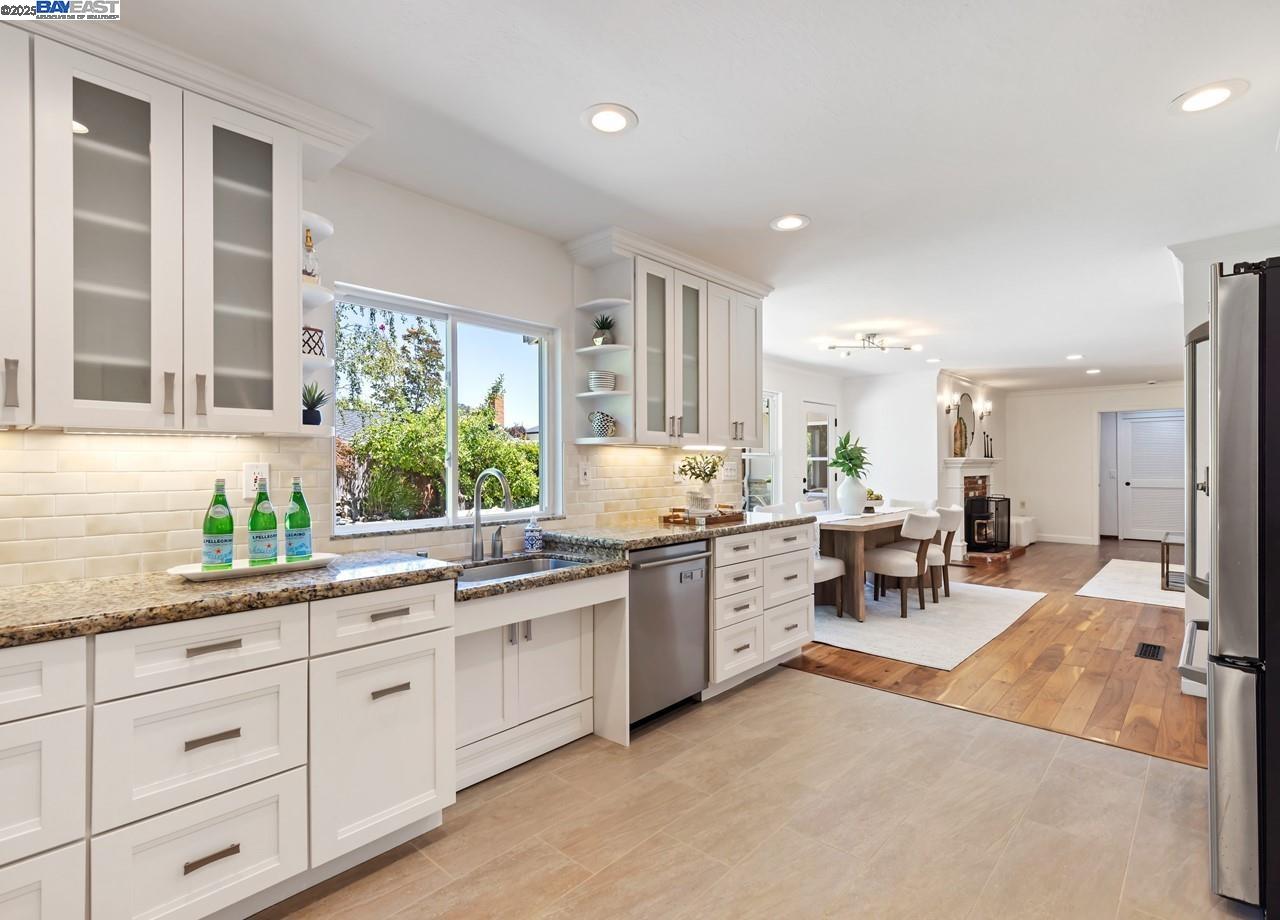 59 Arenas Ct