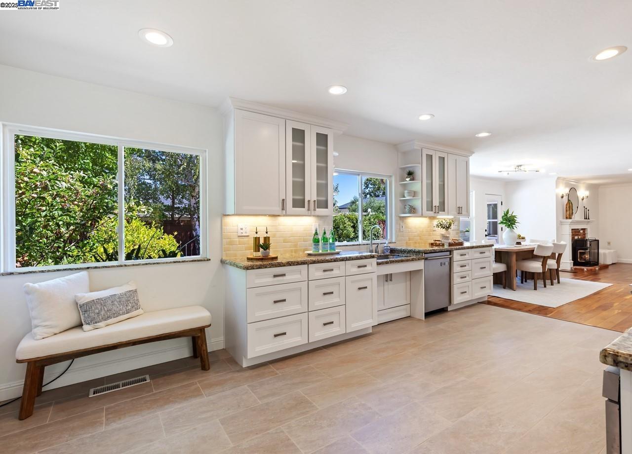 59 Arenas Ct