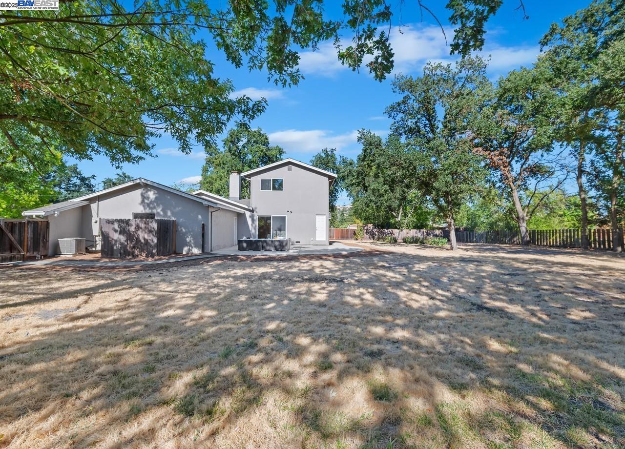 957 Ina Dr