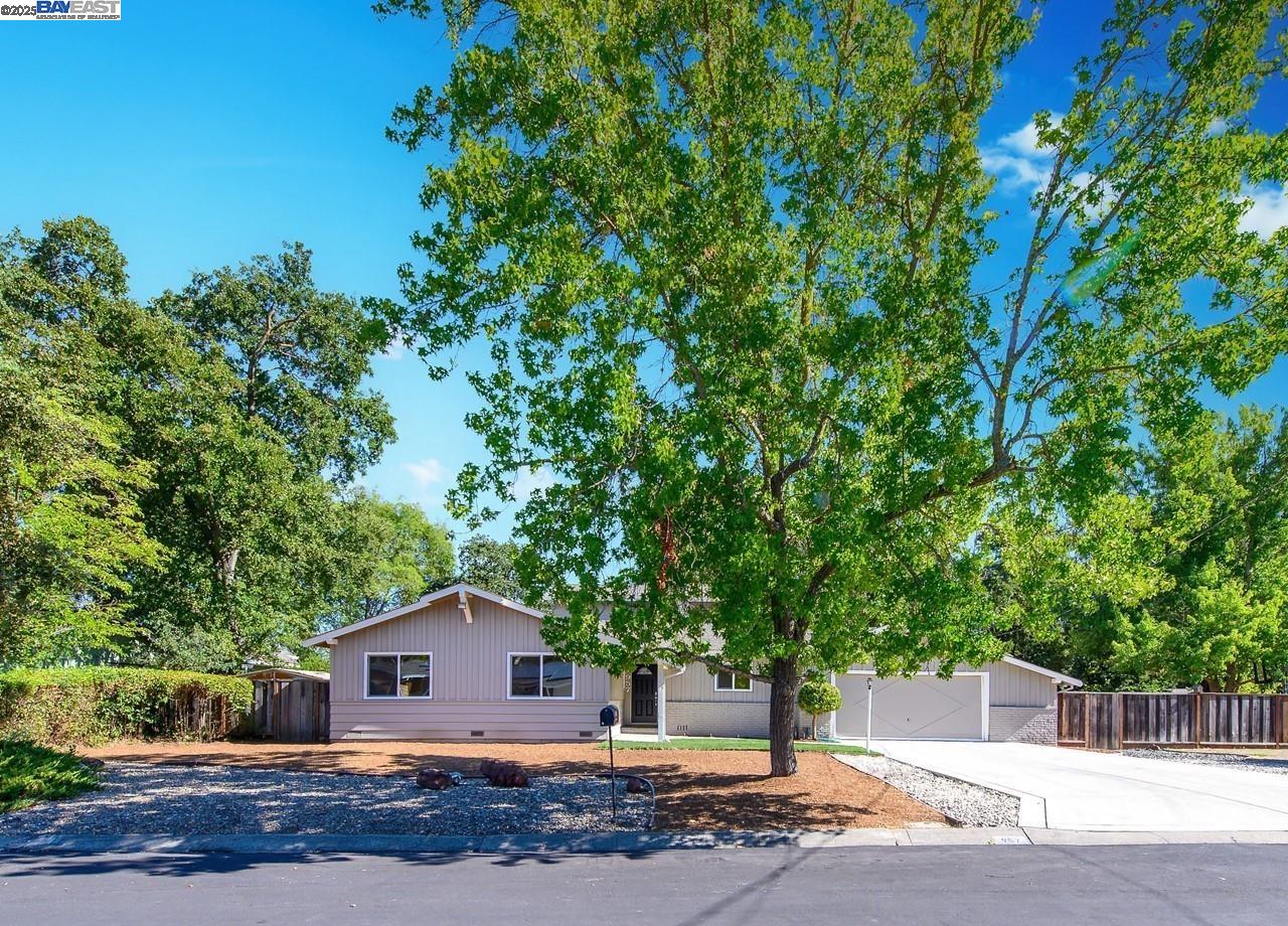 957 Ina Dr