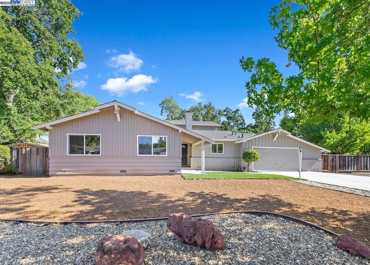 957 Ina Dr