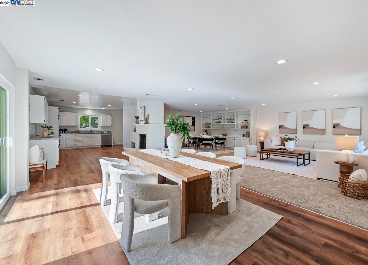 957 Ina Dr