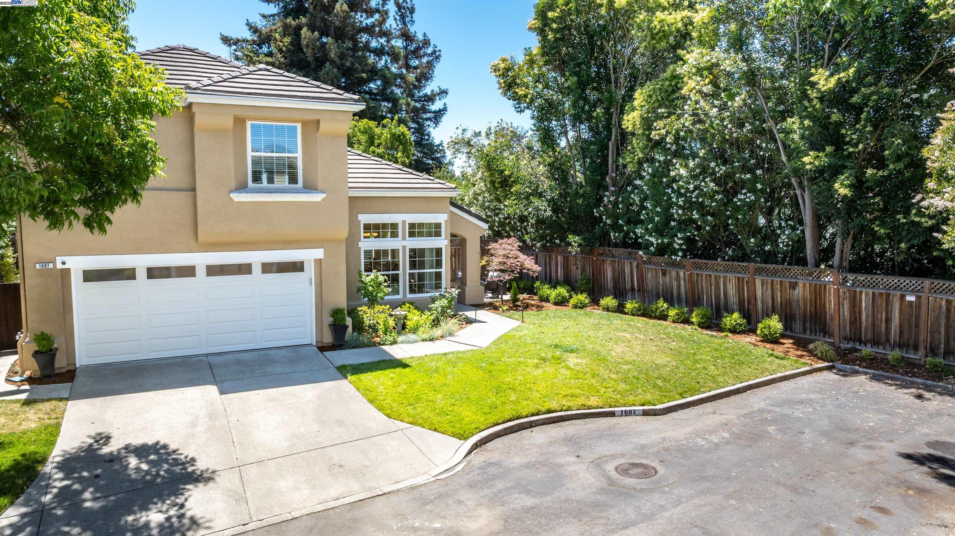 1687 Silverwood Ct
