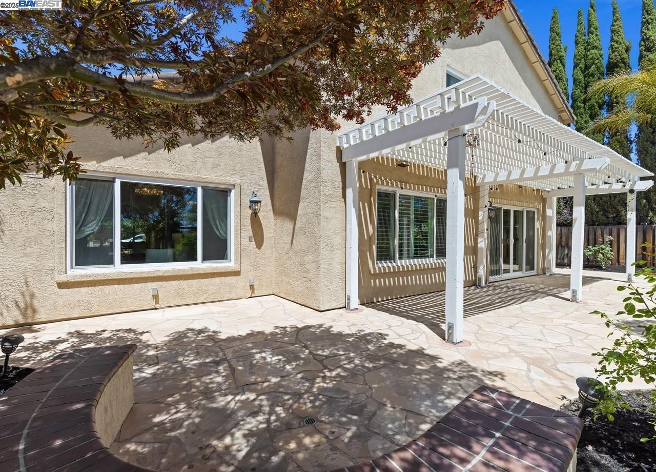 1143 Cheshire Cir