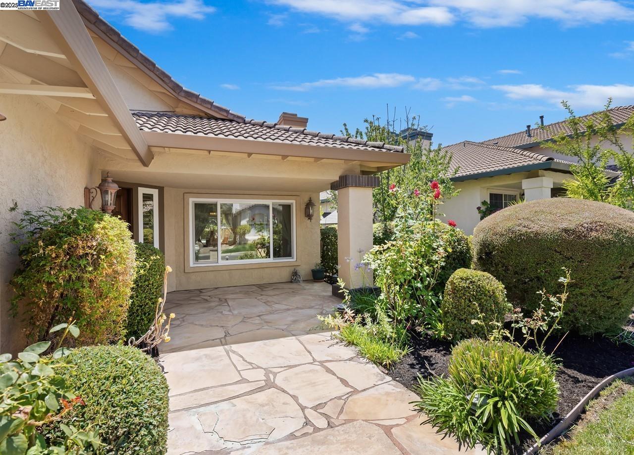 1143 Cheshire Cir