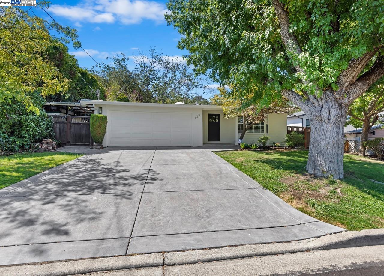 125 Montanya Ct