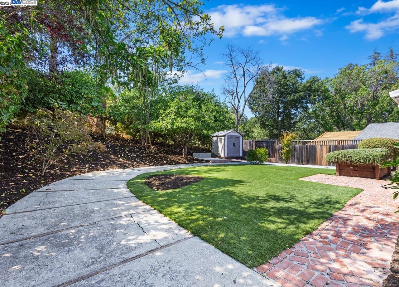 125 Montanya Ct