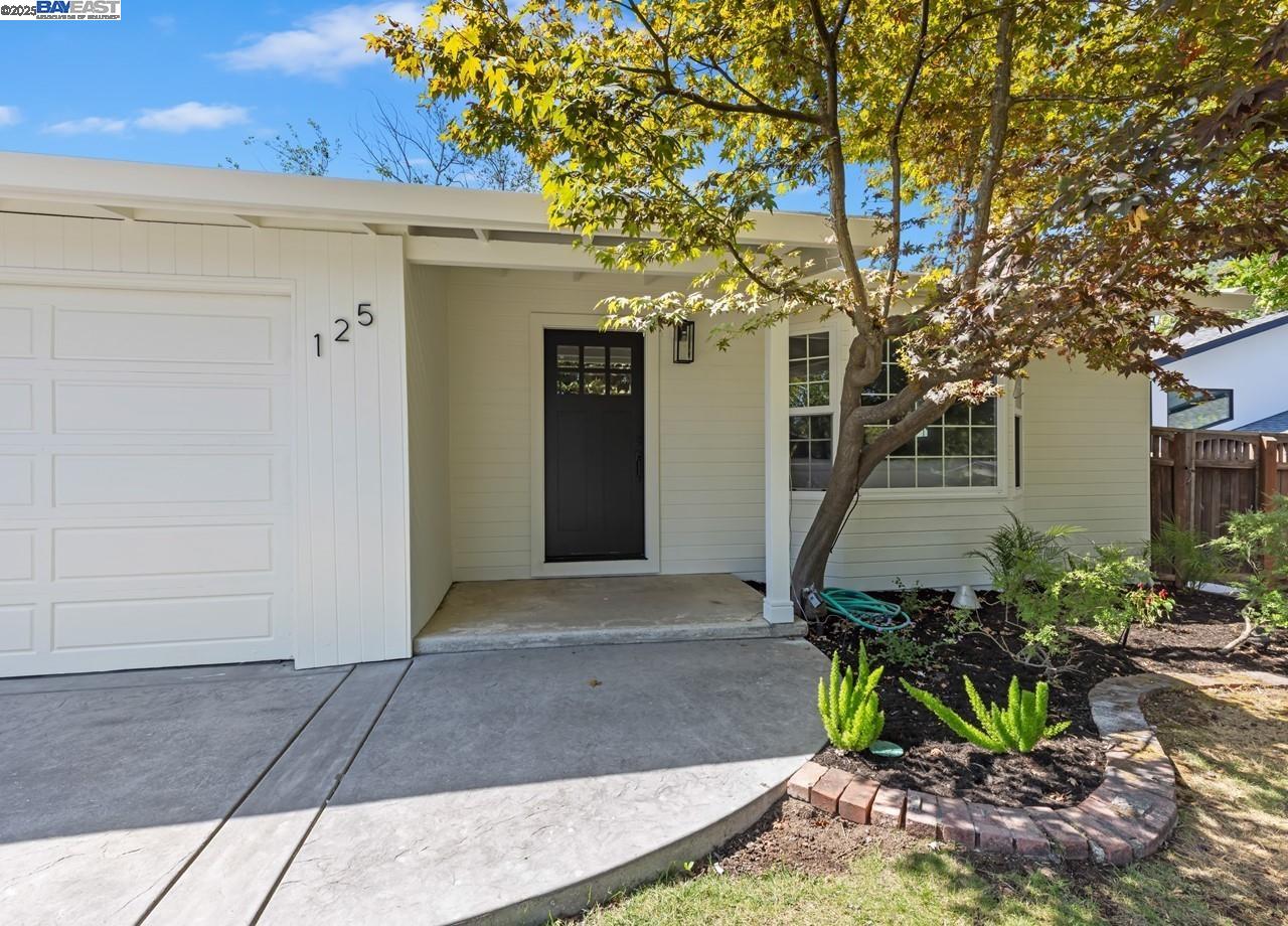 125 Montanya Ct
